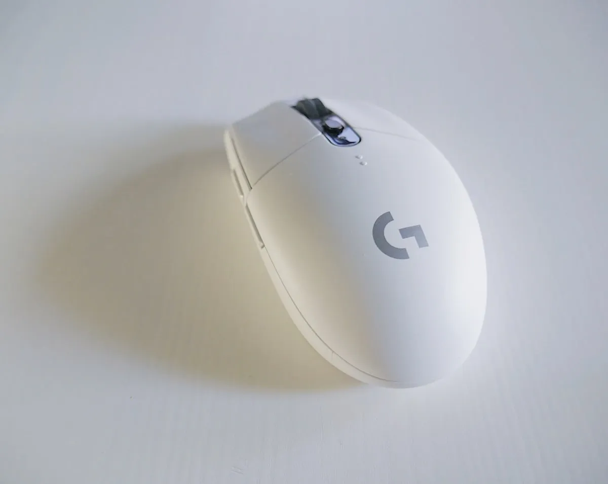 Mouse Gamer Redragon Cobra M711W RGB (10000 DPI/Pixart PMW3325) - Branco